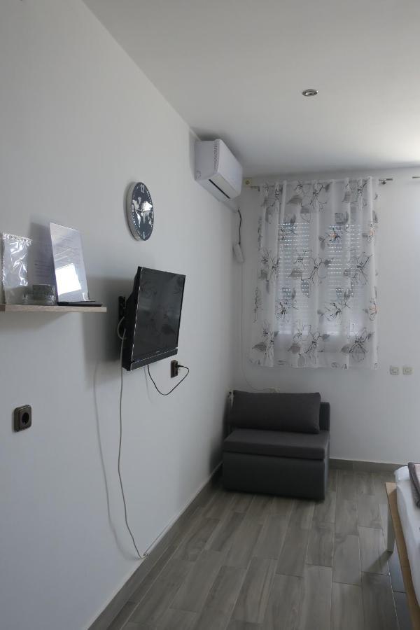 Mesic Apartment Сень Экстерьер фото